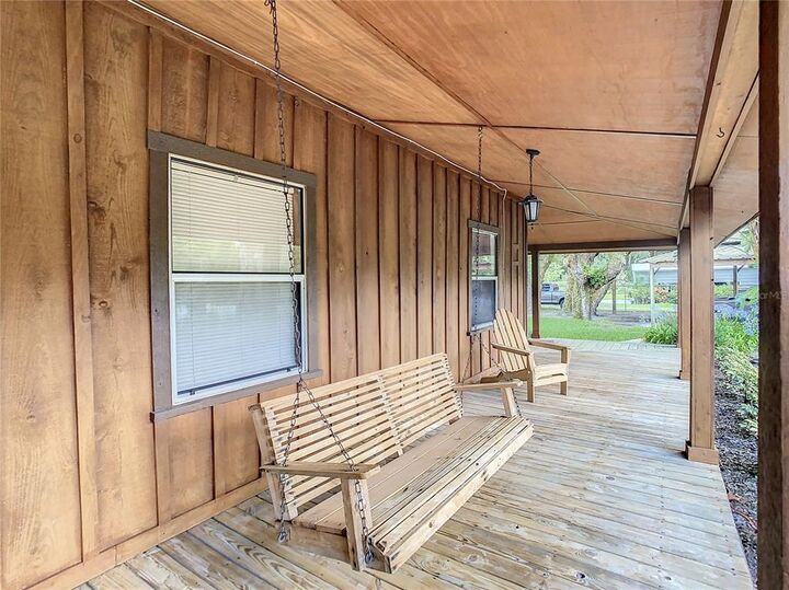 Property Photo: 7812 Turkey Creek Road FL 33567
