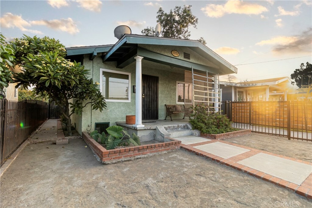Property Photo: 1352 E 58th Place CA 90001