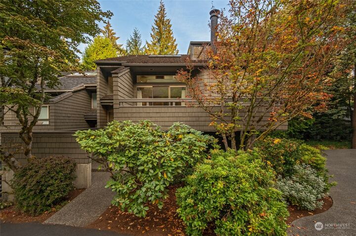 3656 93rd Avenue SE  Mercer Island WA 98040 photo