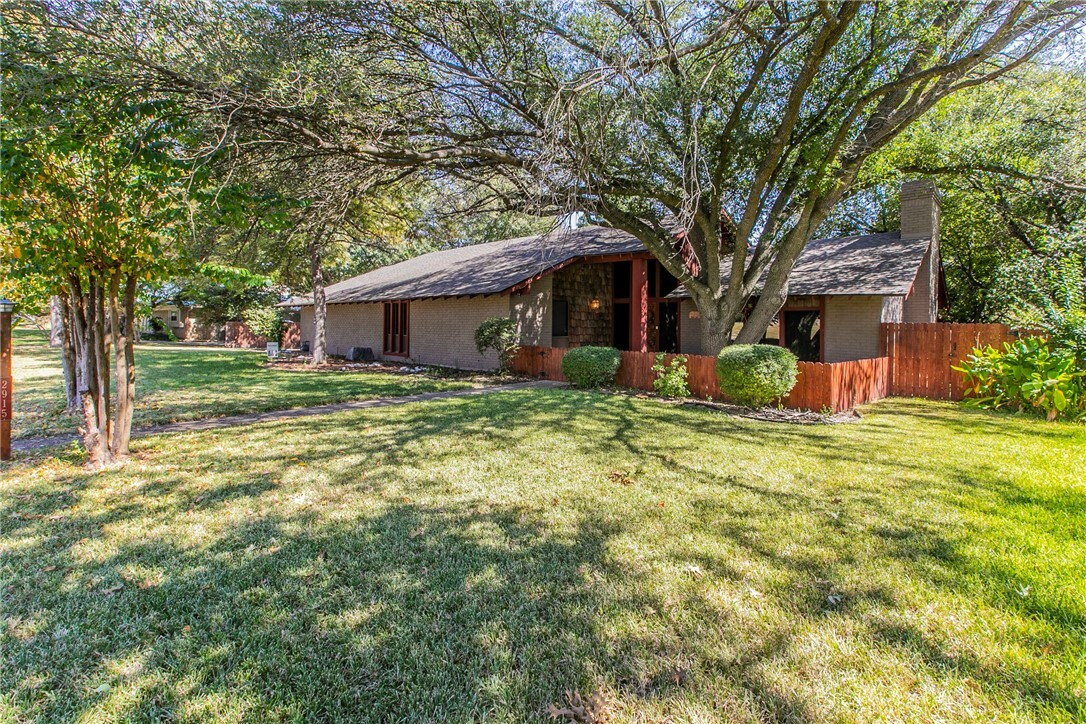 Property Photo:  2915 Rickert Drive  TX 76710 