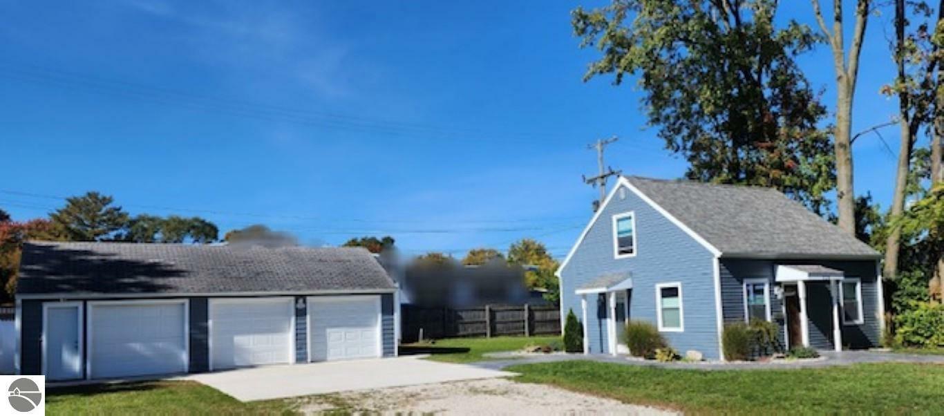 Property Photo:  306 S Anna Street  MI 48858 