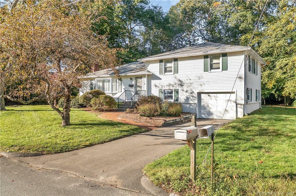 Property Photo:  3 Schooner Drive  CT 06355 