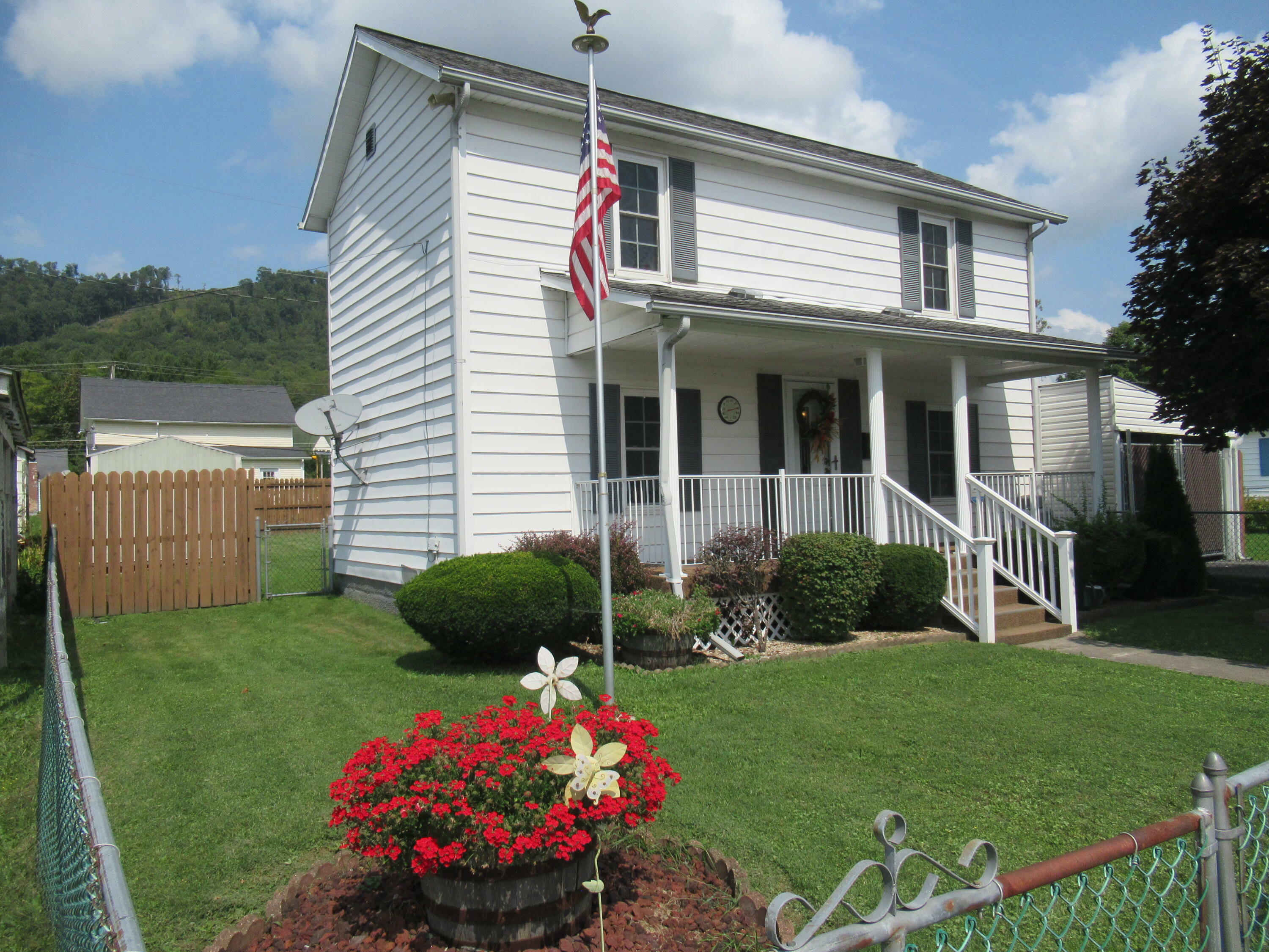 Property Photo:  188 W Greenbrier Ave  WV 25962 