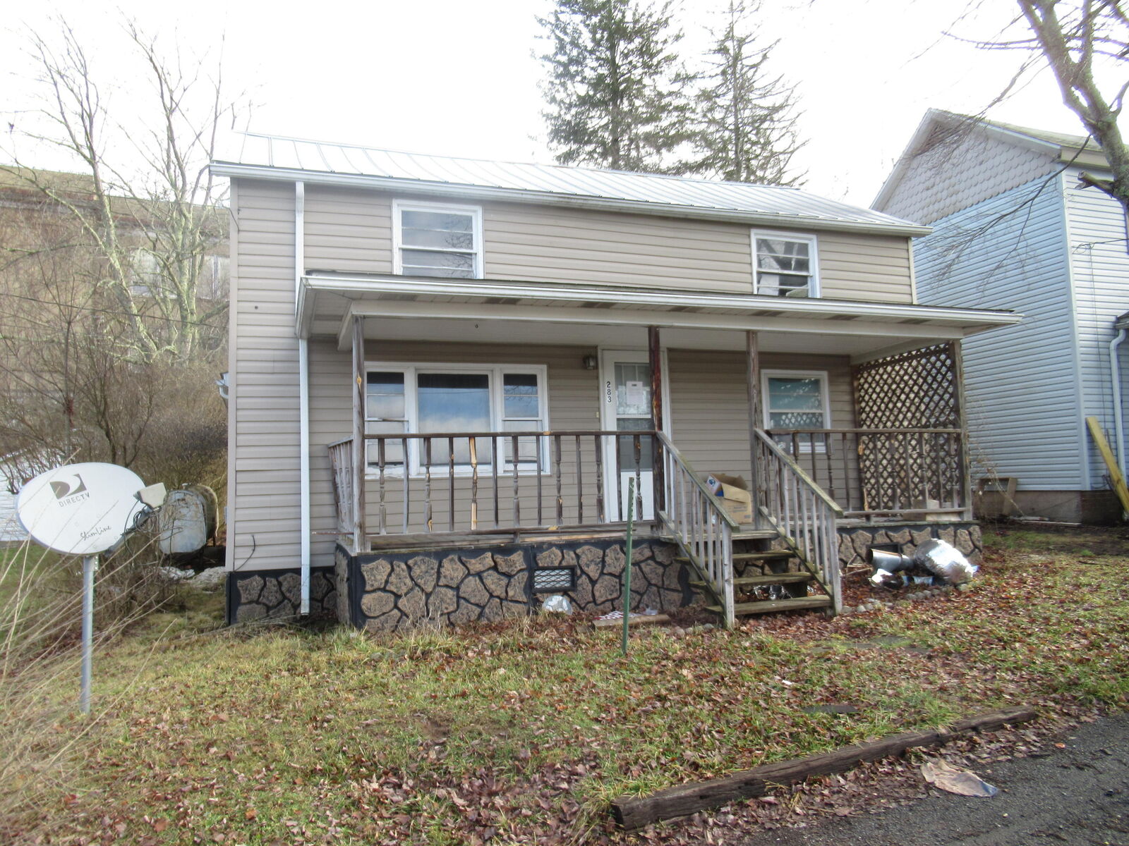 Property Photo: 283 12th St WV 25962