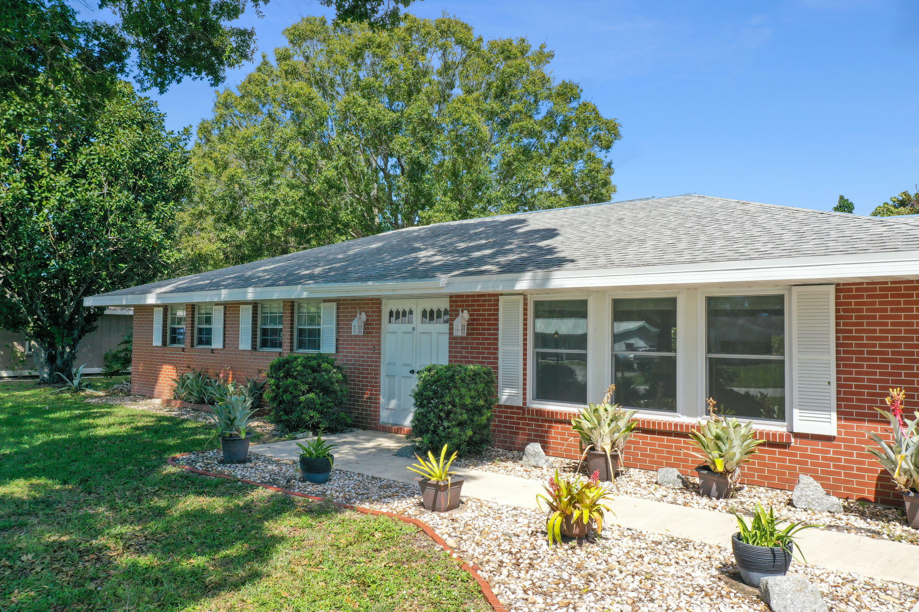 Property Photo: 1014 Gatewood Avenue FL 34982