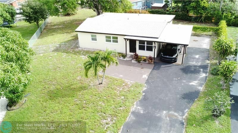 Property Photo:  1770 NW 5th Ave  FL 33060 