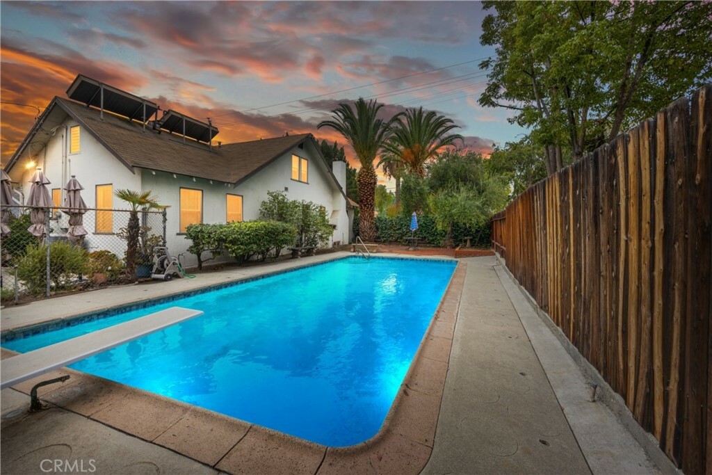 Property Photo:  1338 N Sultana Avenue  CA 91764 