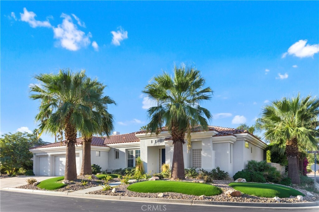 Property Photo: 75984 Camino Cielo CA 92210