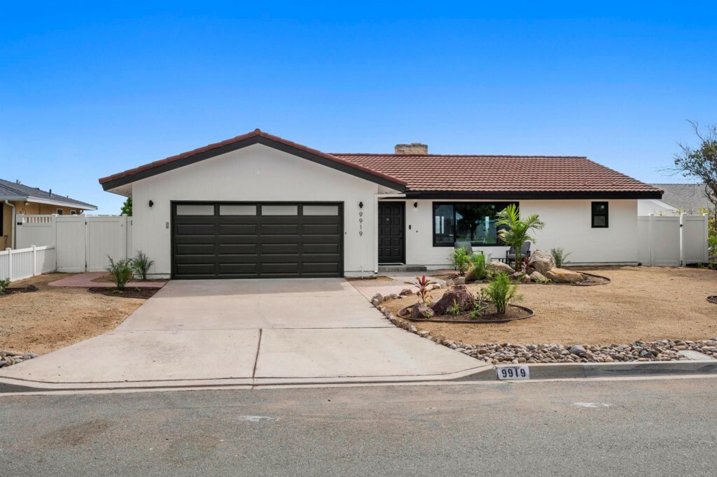 Property Photo:  9919 Bonnie Vista Drive  CA 91941 