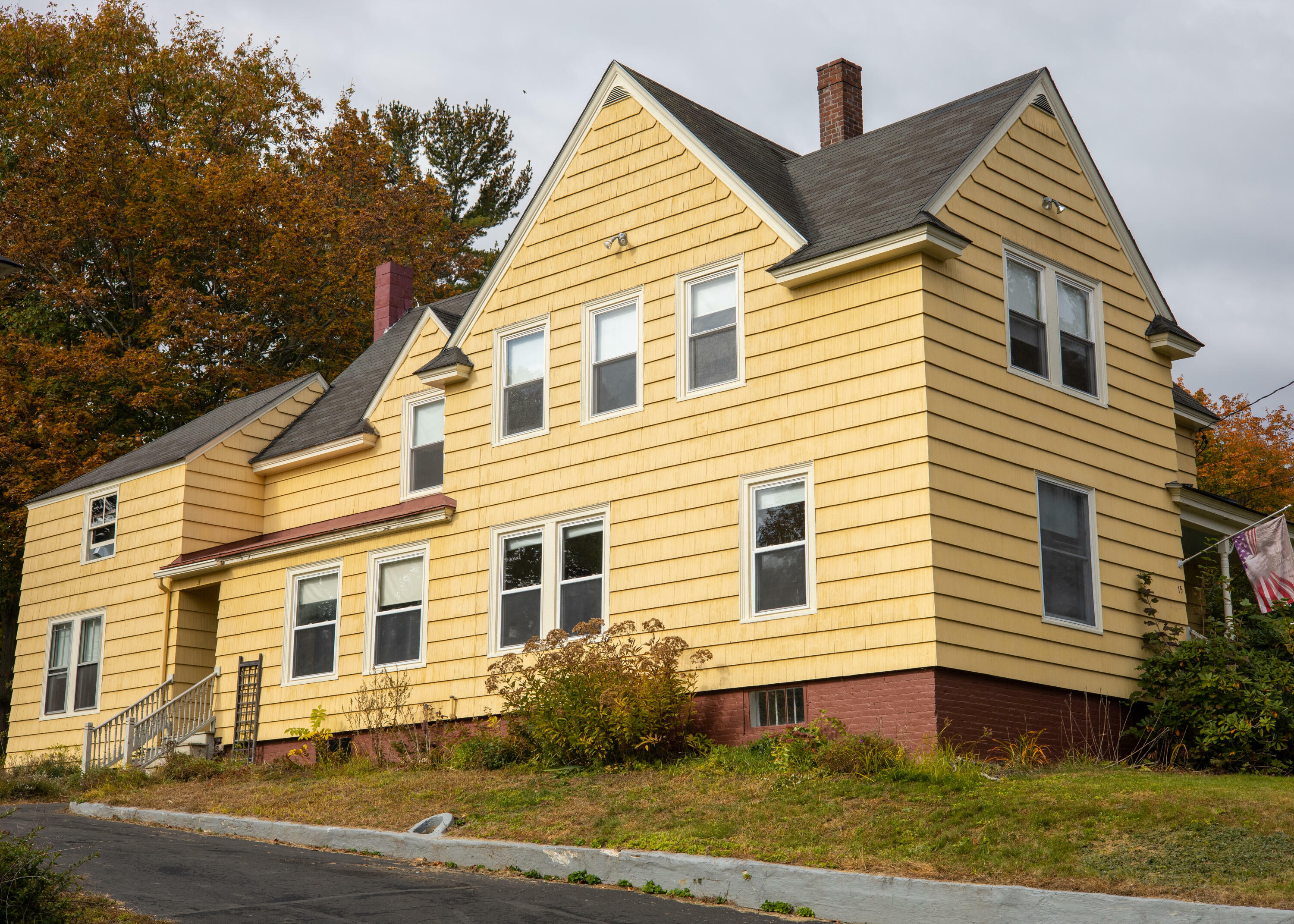 Property Photo:  15 Weaver Street  ME 04210 