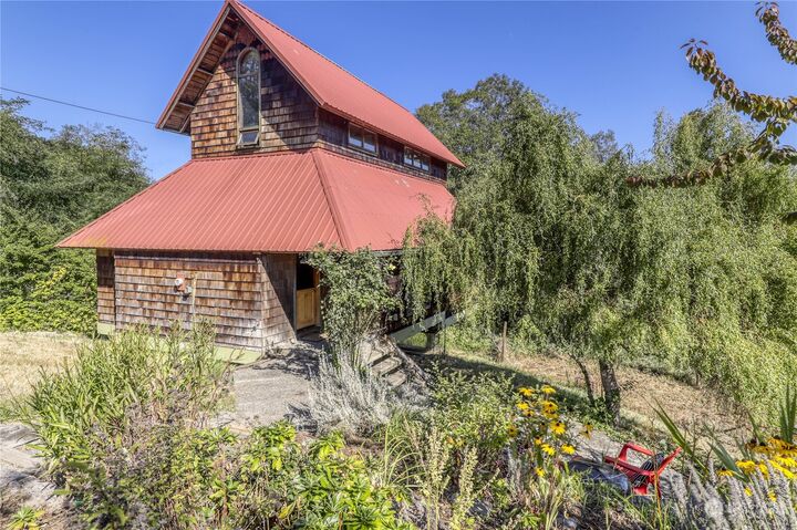 Property Photo:  4710 New Sweden Avenue NE  WA 98110 