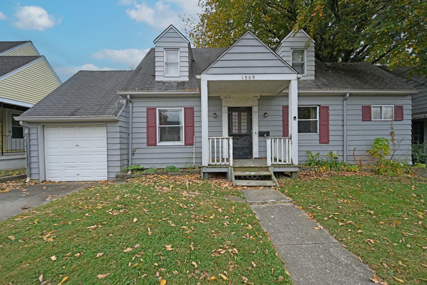 Property Photo: 1369 Woodland Ave OH 45237