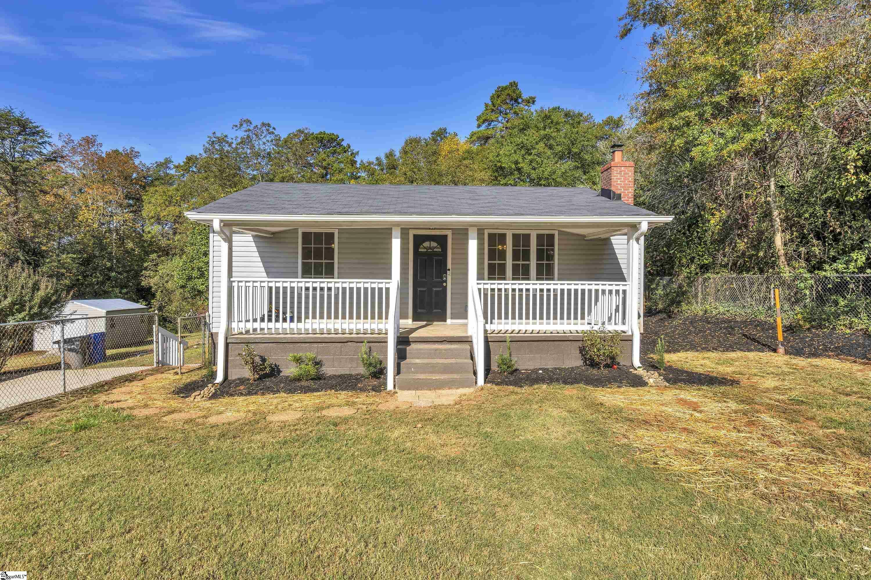 Property Photo:  6 Bagwell Avenue  SC 29611 