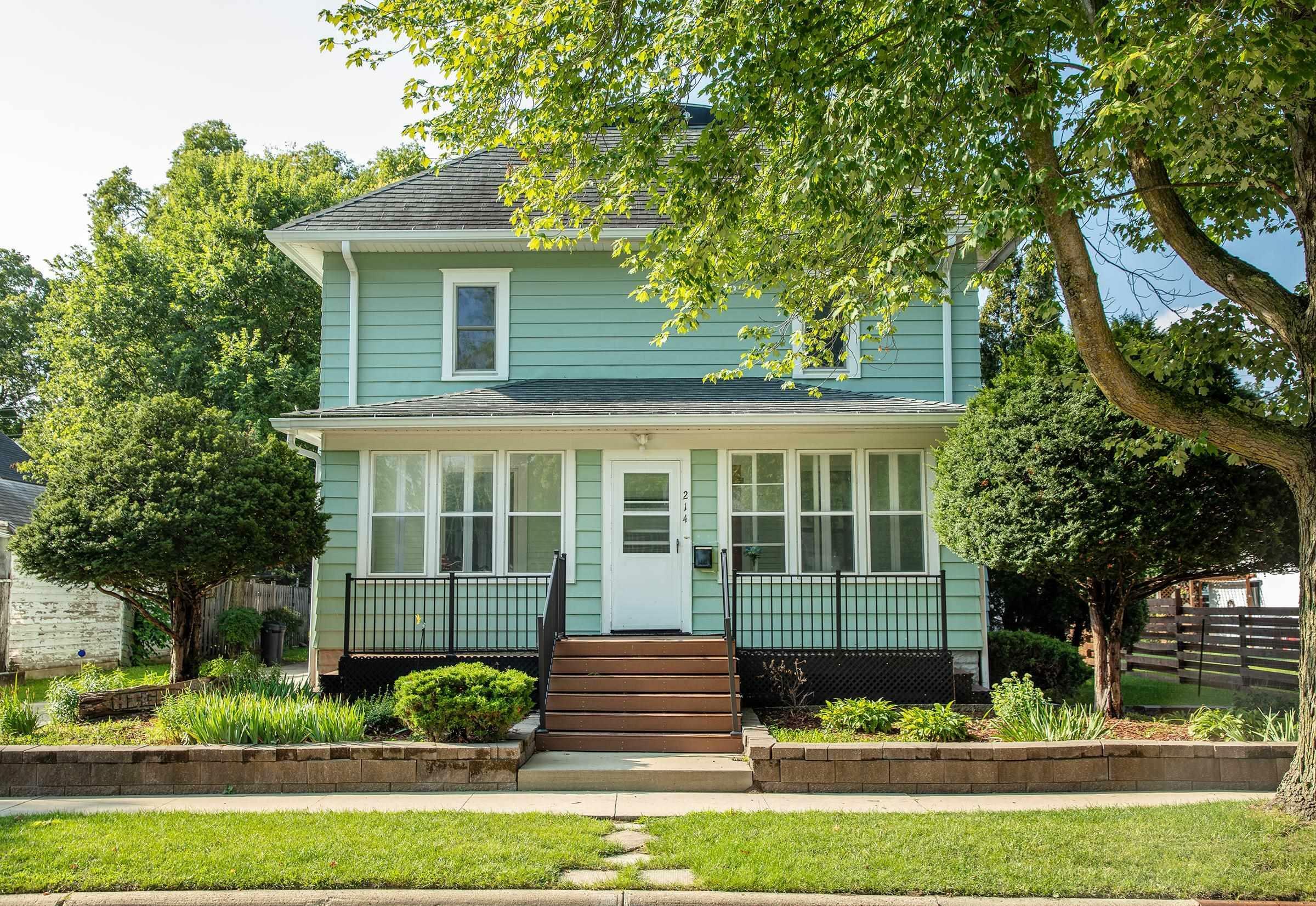 Property Photo:  214 SE 2nd Avenue  IA 50677 