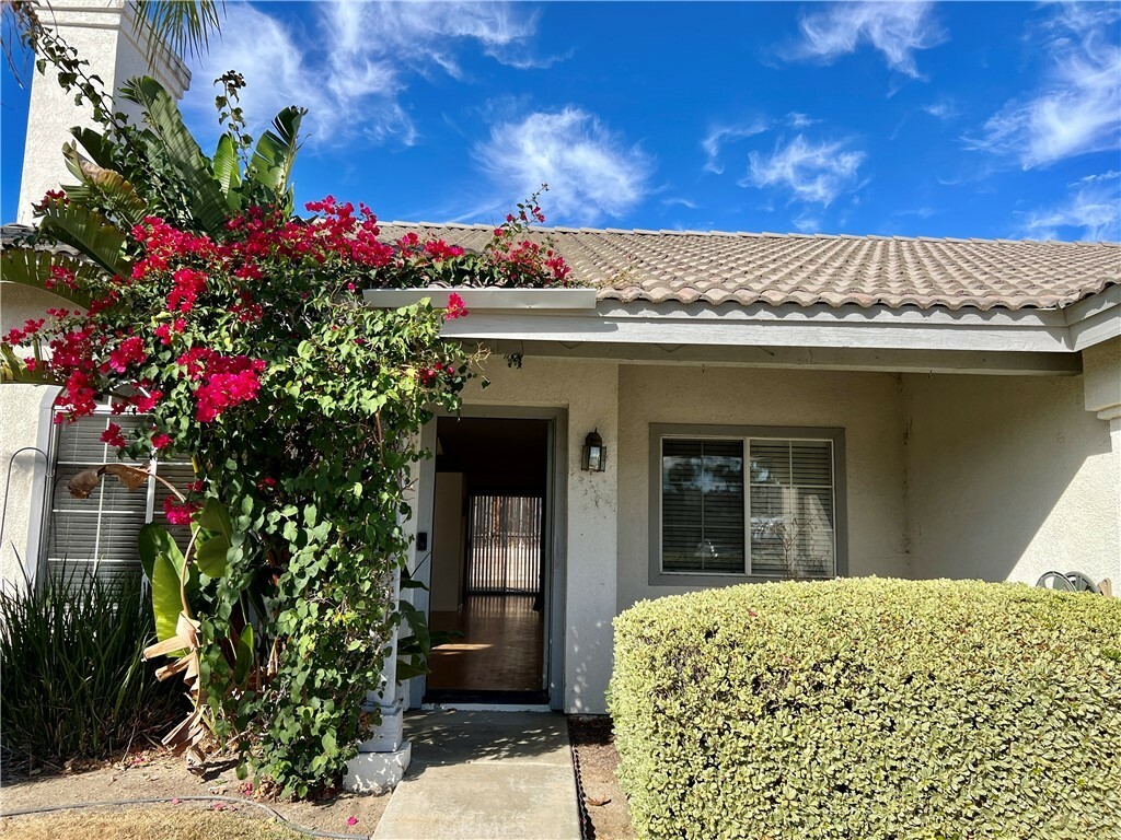 Property Photo:  30300 Savannah Oaks  CA 92563 