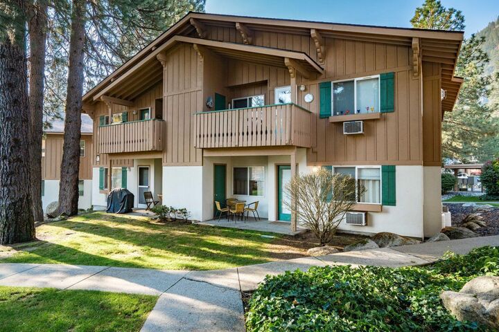 Home for sale in Leavenworth 525 Alpine Pl C3, Leavenworth, WA 98826