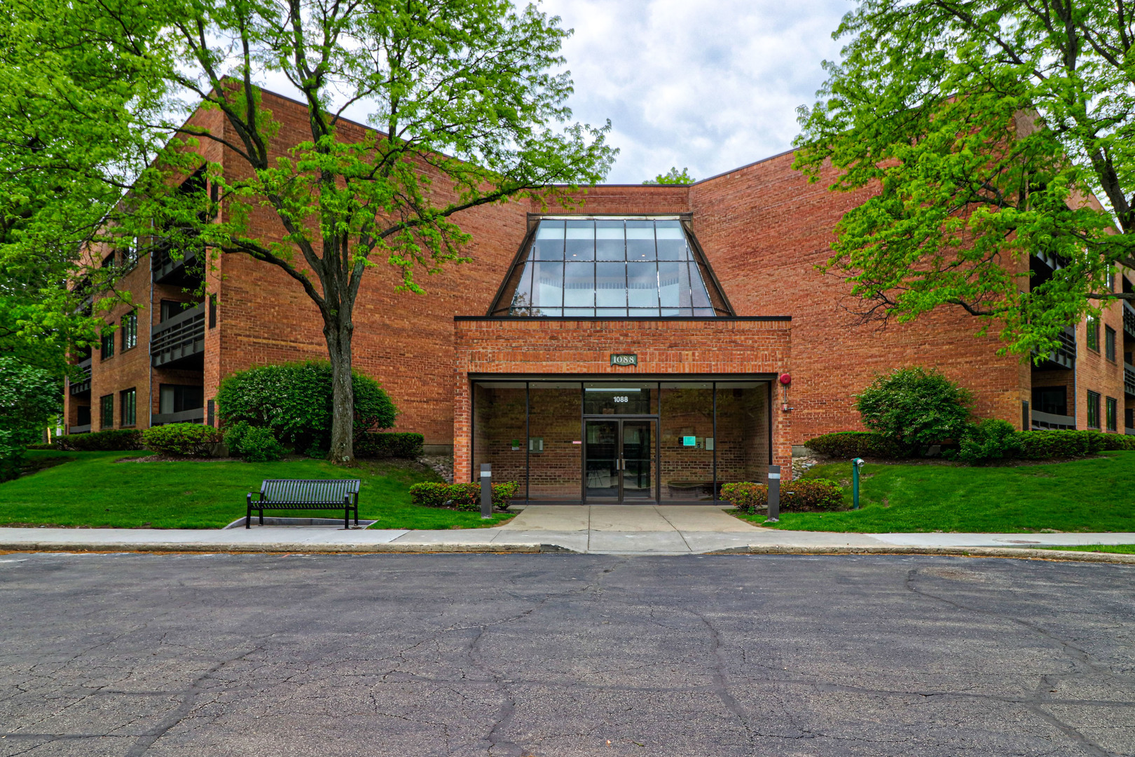 Property Photo: 1088 Shermer Road 308 IL 60062