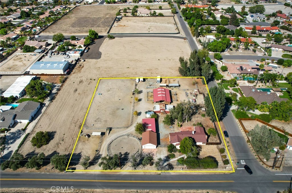 Property Photo:  42984 Whittier Avenue  CA 92544 