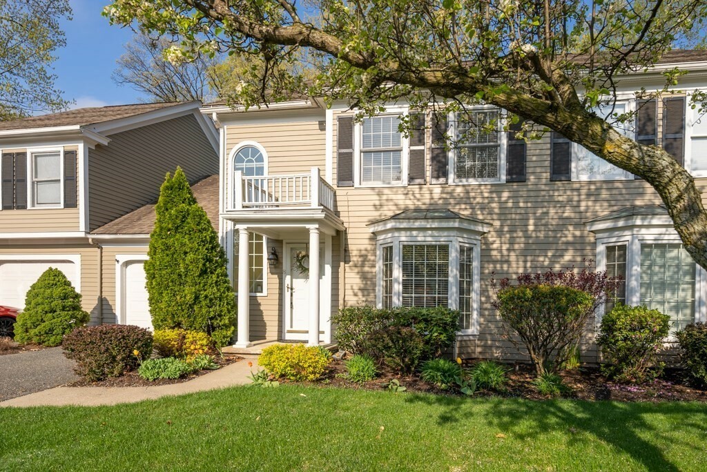 Property Photo:  8 Shady Brook Lane 8  MA 01089 