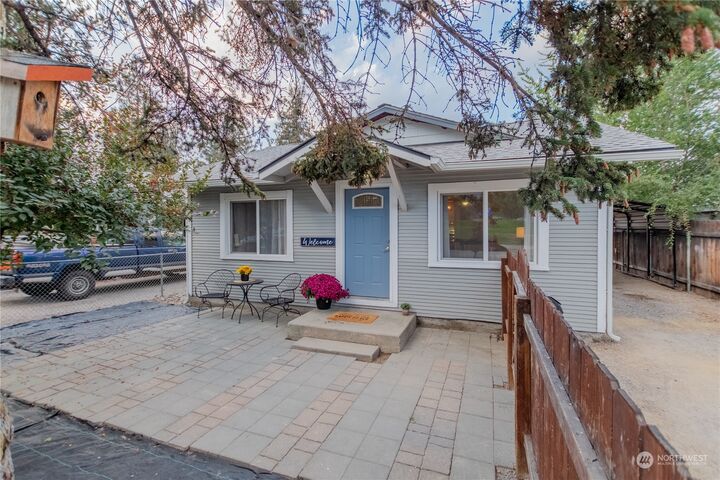 Property Photo:  1004 Millerdale Avenue  WA 98801 