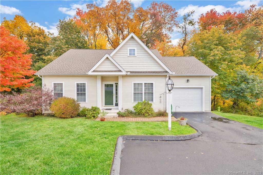 Property Photo:  3 Whitman Lane 3  CT 06066 