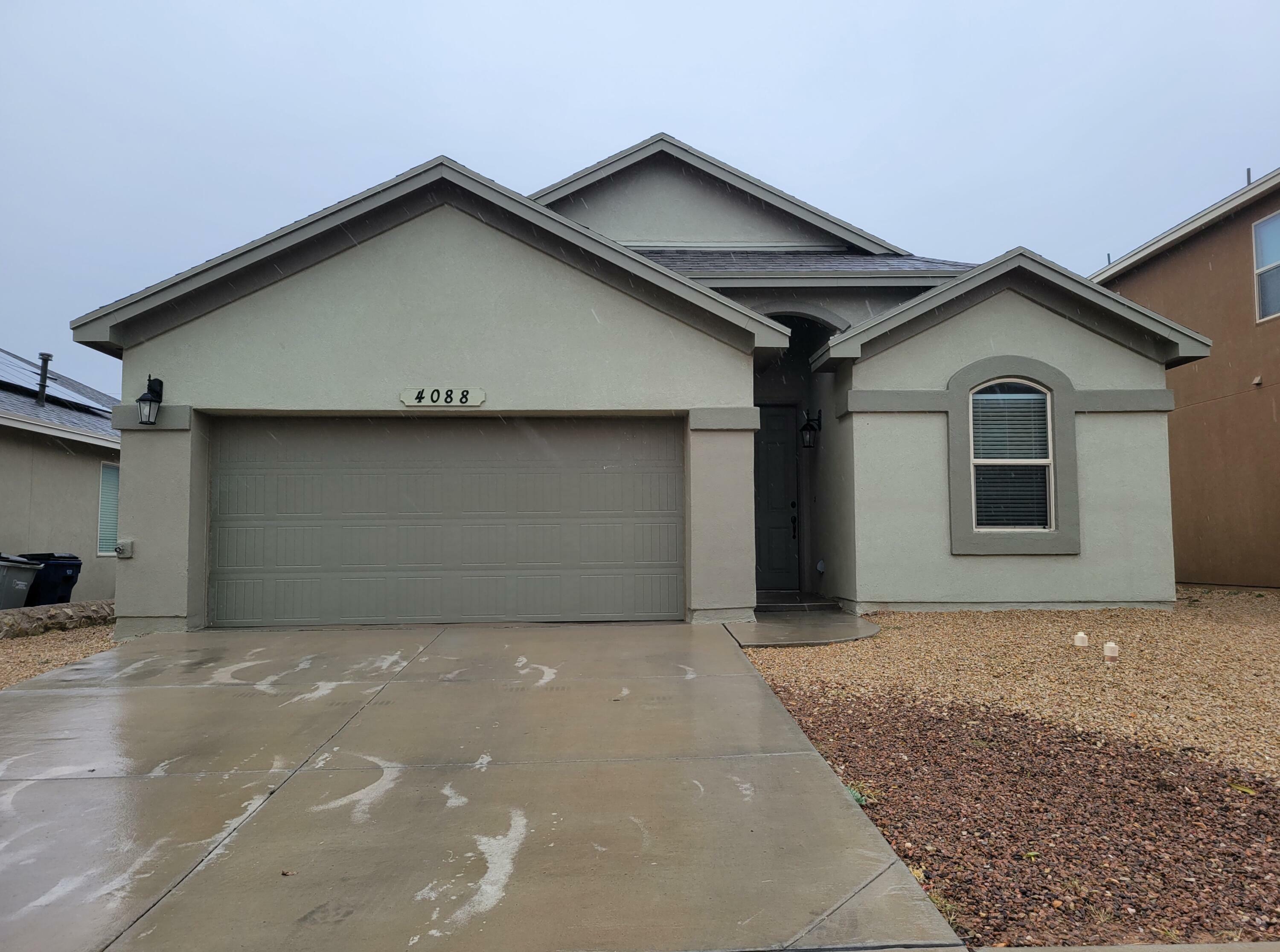 Property Photo: 4088 Loma Dante TX 79938