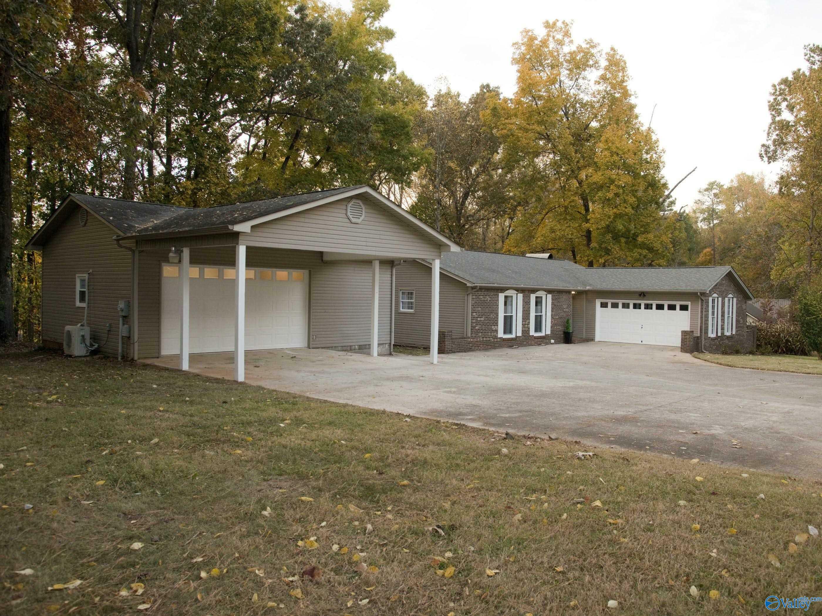 Property Photo:  194 Starr Road  AL 35750 