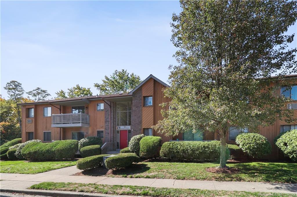 Property Photo: 15 Riverview Drive 15 CT 06606