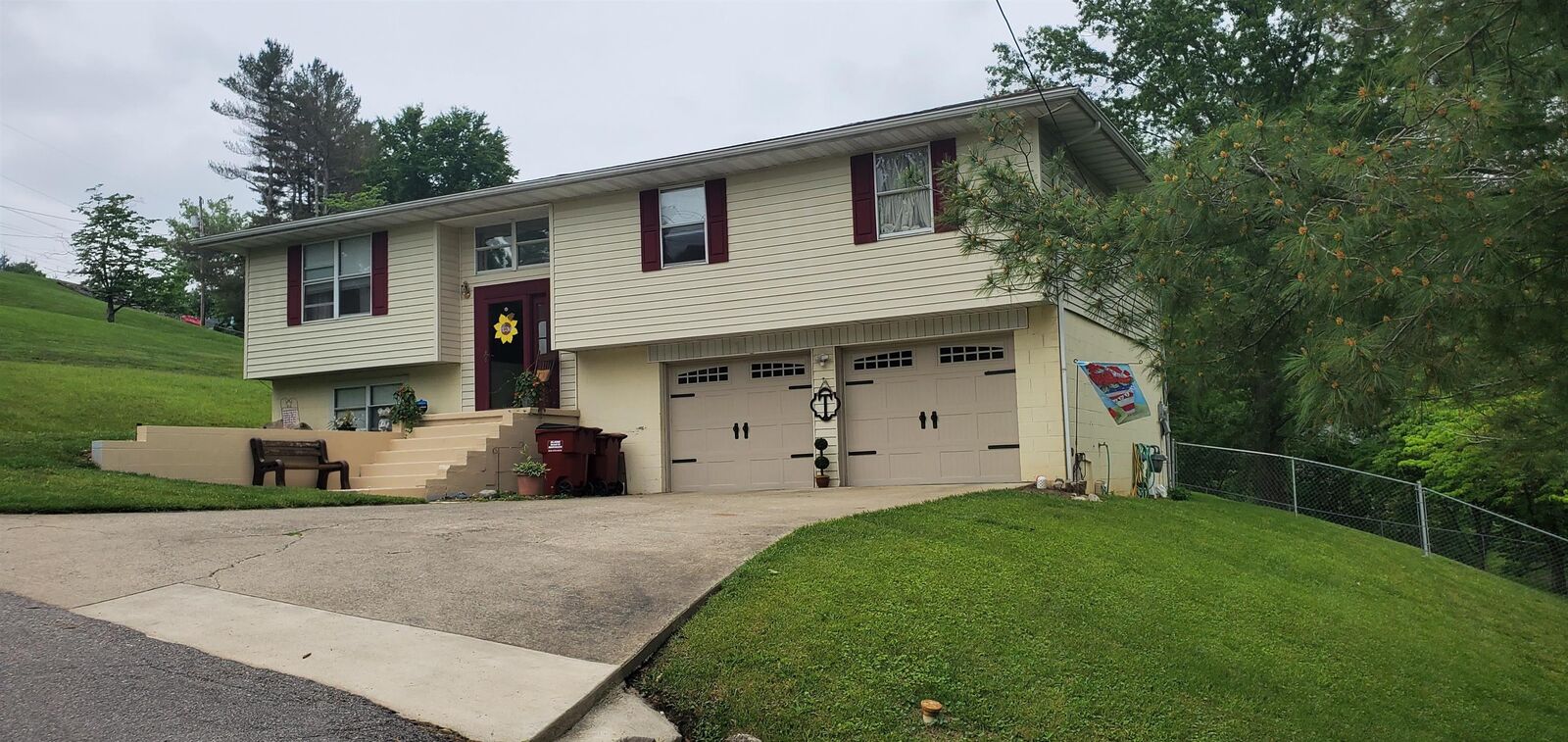 Property Photo:  206 Belleview Drive  KY 41169 