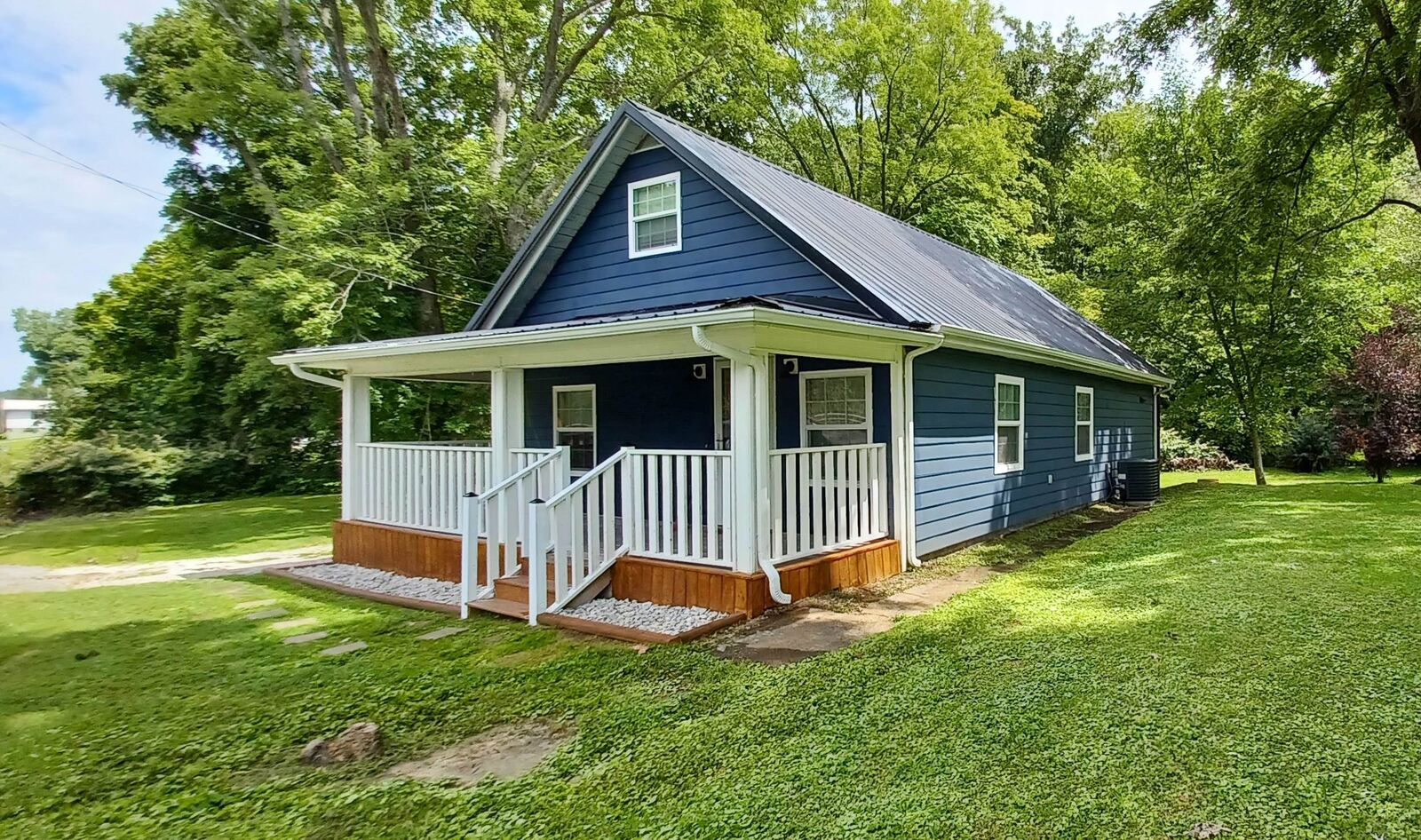 Property Photo:  3006 Roberts Drive  KY 41102 
