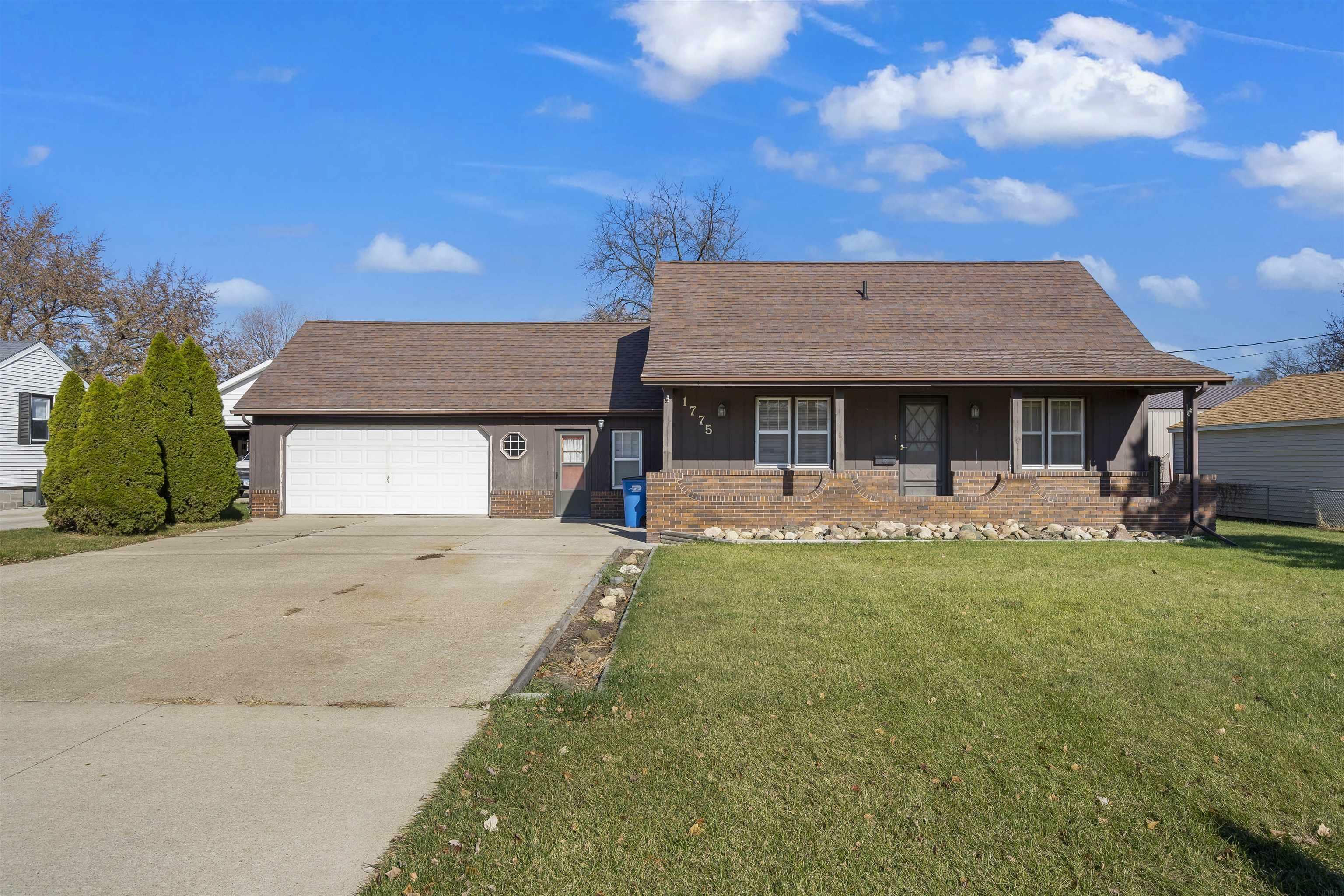 Property Photo: 1775 Michigan Drive IA 50707