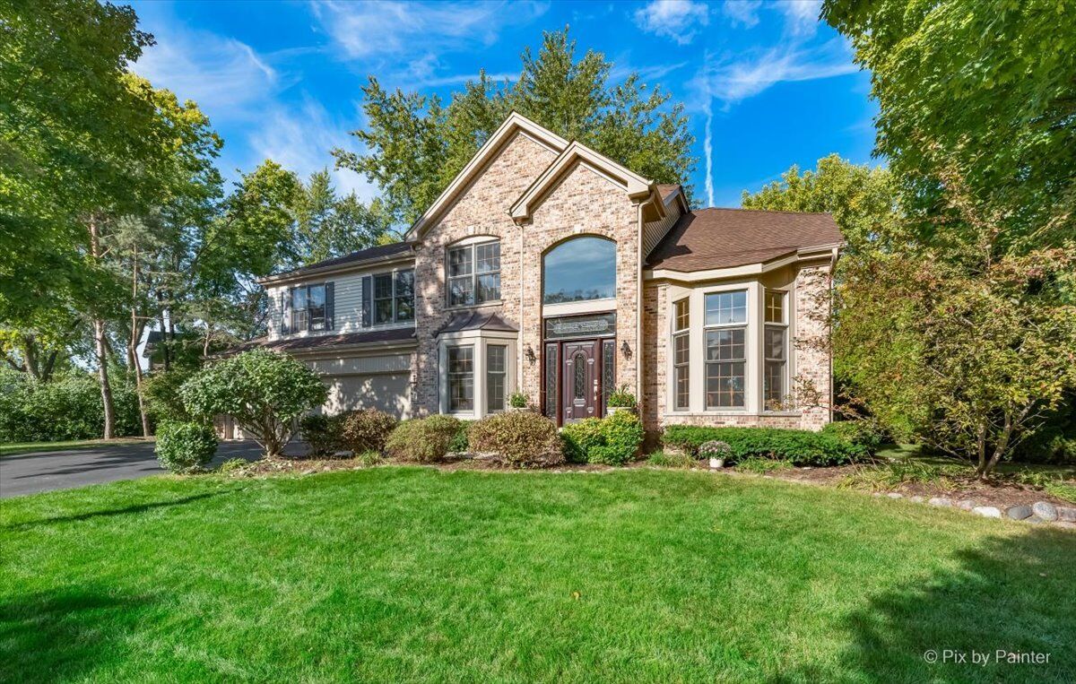 Property Photo:  170 Salford Drive  IL 60102 