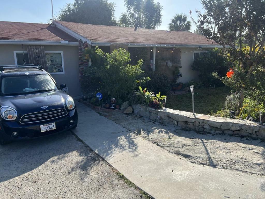 Property Photo: 834 Anns Way CA 92083