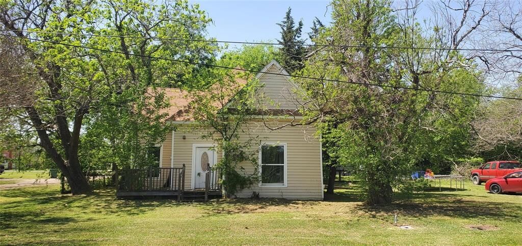 Property Photo: 601 N Myrtle TX 76653