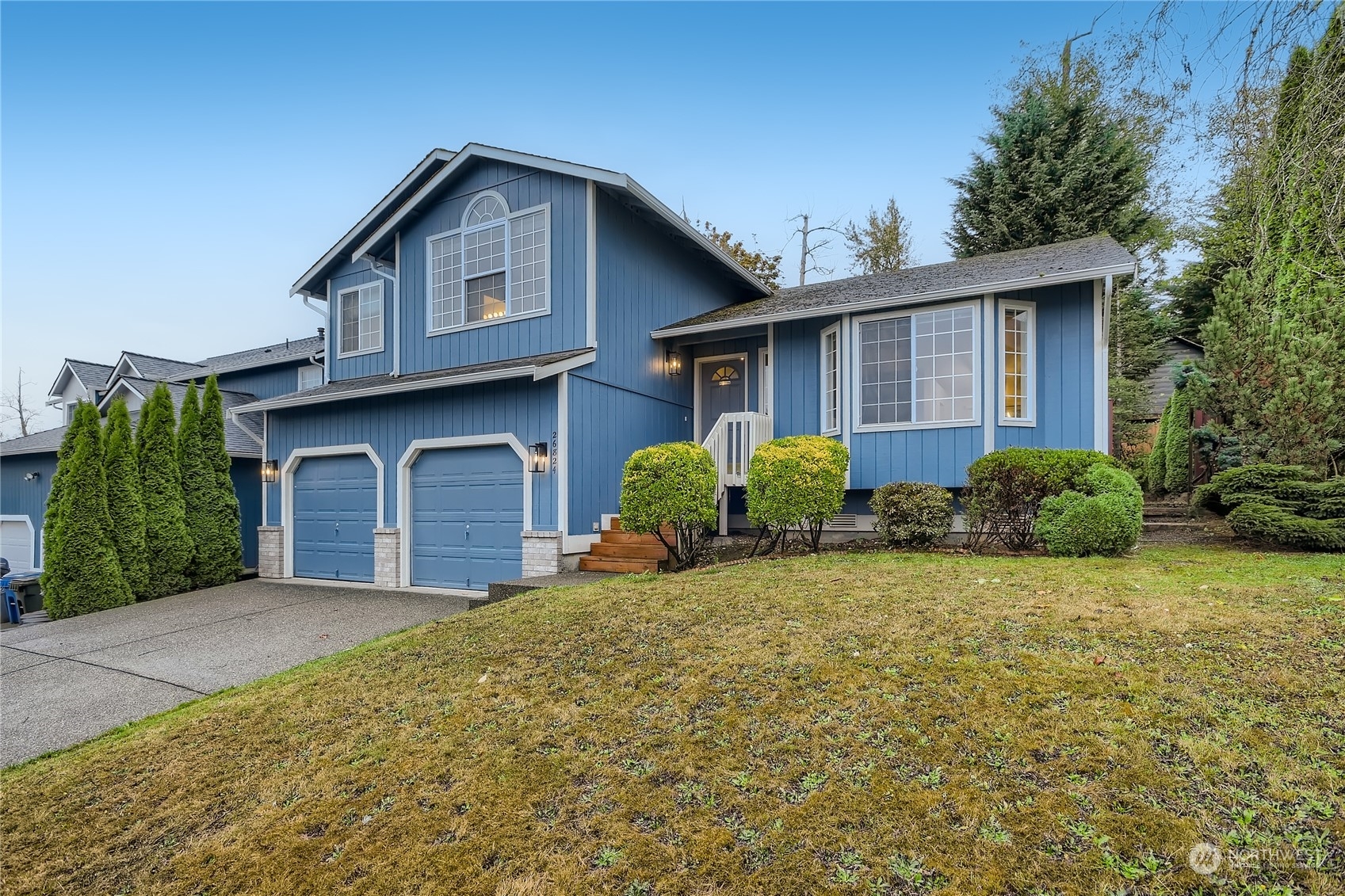 Property Photo: 26824 119th Avenue SE WA 98030