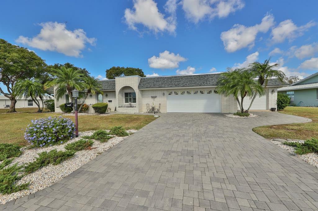 Property Photo:  1717 Danbury Drive  FL 33573 