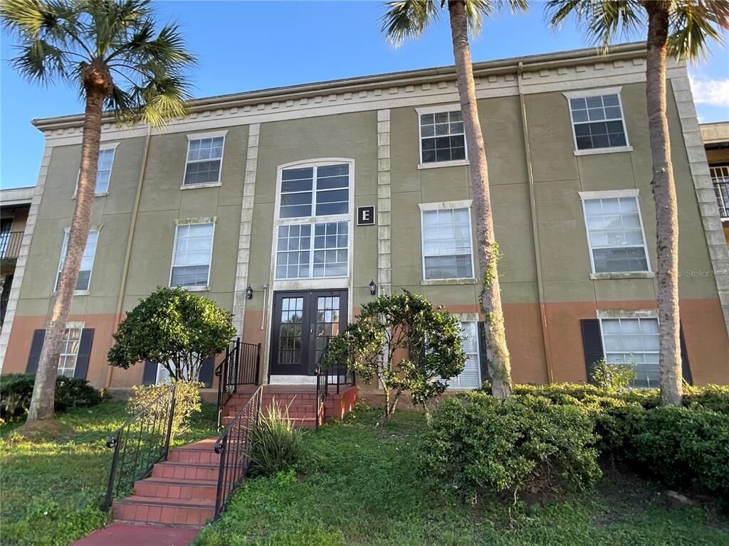 Property Photo: 4118 Dijon Drive 4118E FL 32808