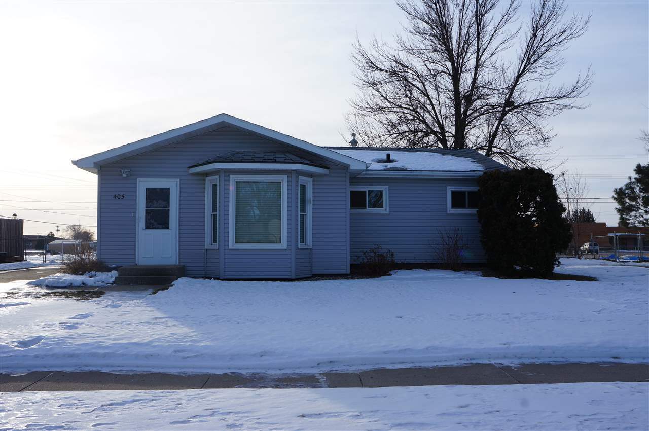 Property Photo:  405 24th Ave NW  ND 58703 