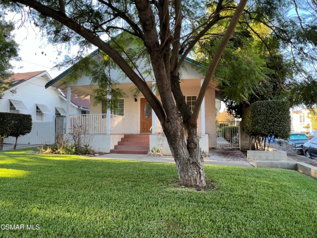 Property Photo:  121 Pine Street  CA 91801 