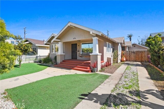 Property Photo: 930 Gladys Avenue CA 90804