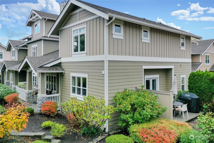 Property Photo:  35310 SE Sequoia Place C  WA 98065 