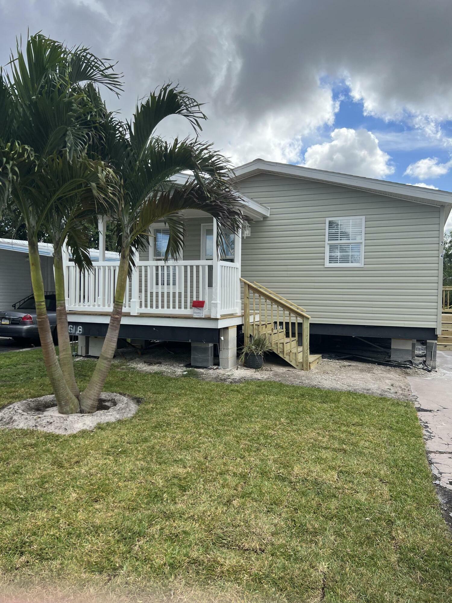 Property Photo:  2904 Lakeshore Drive  FL 33312 