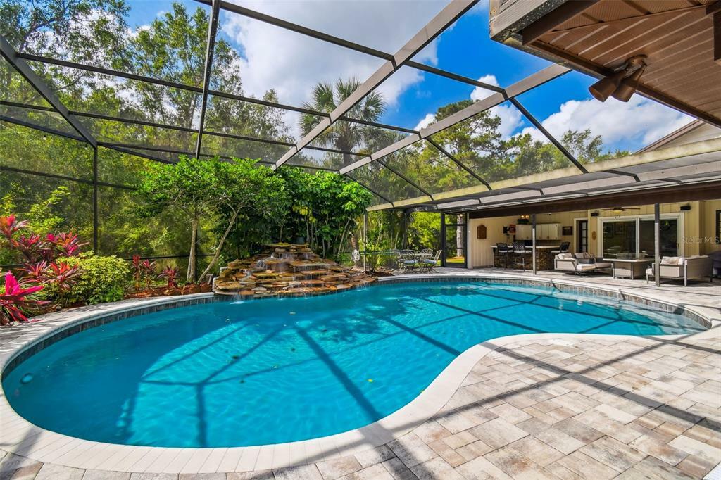 Property Photo: 13601 Lytton Way FL 33624