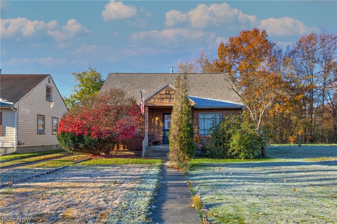 Property Photo:  2135 Parkman Road  OH 44485 