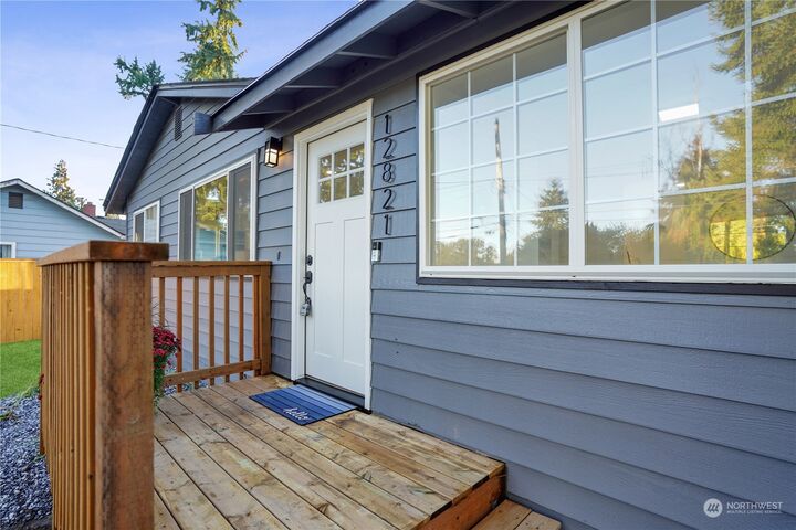 Property Photo: 12821 3rd Avenue S WA 98168