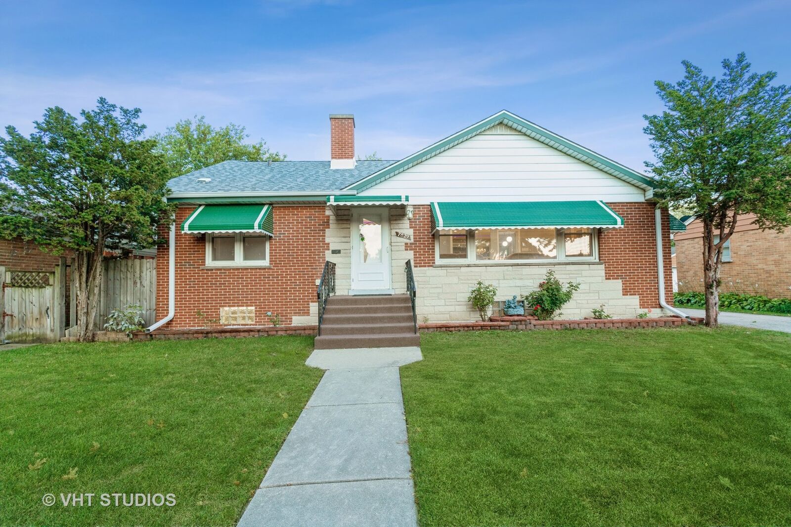 Property Photo: 7829 Linder Avenue IL 60053