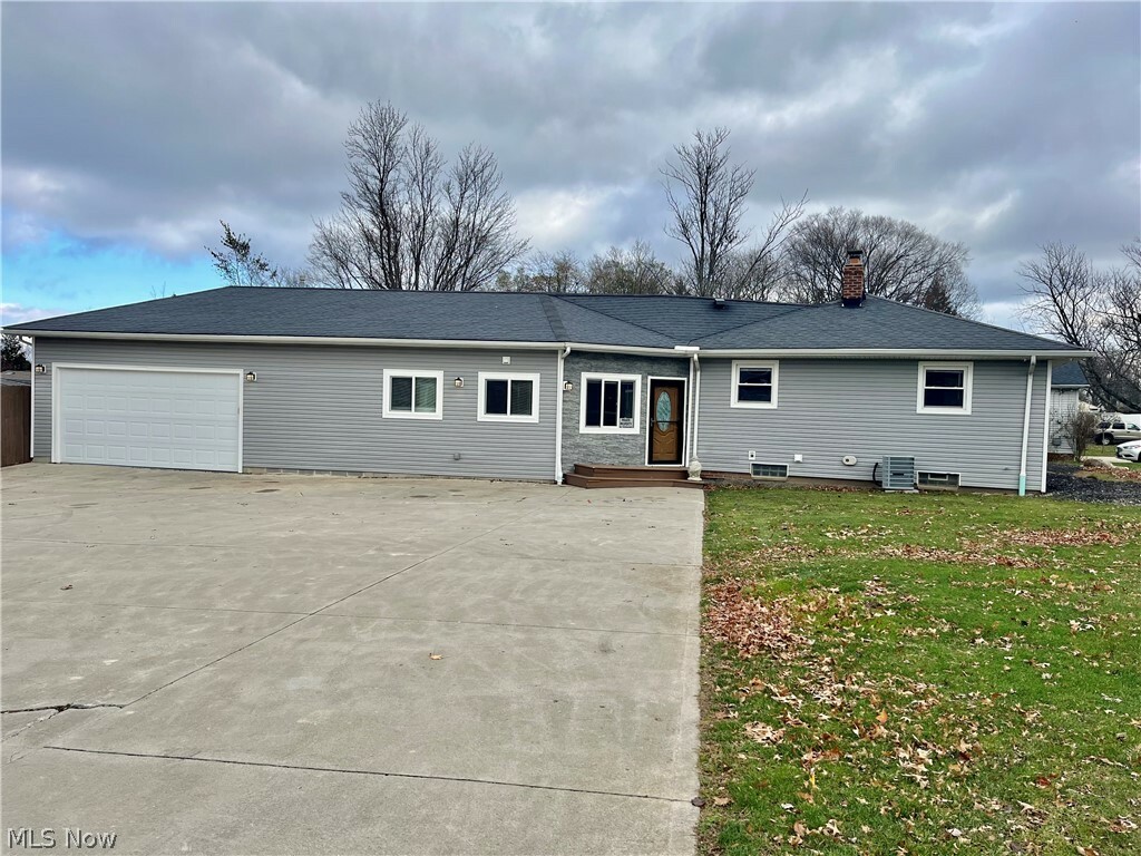 18022 Shurmer Road  Strongsville OH 44136 photo
