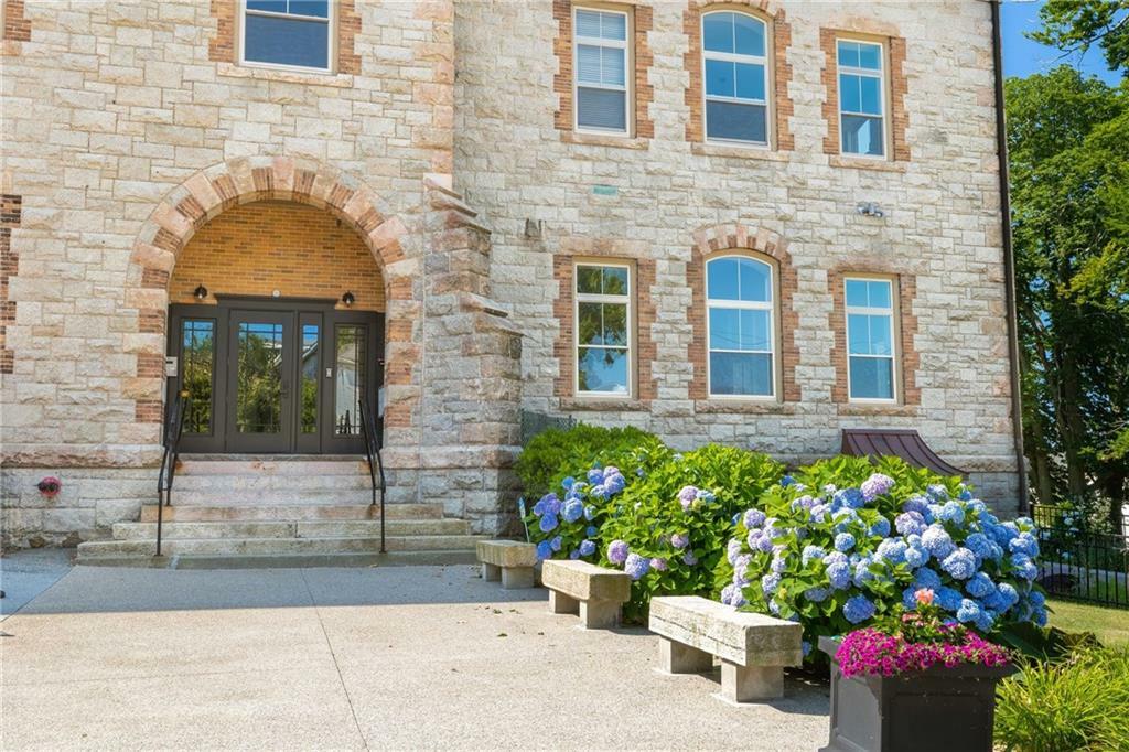 Property Photo: 426 Spring St, Unit#201 RI 02840