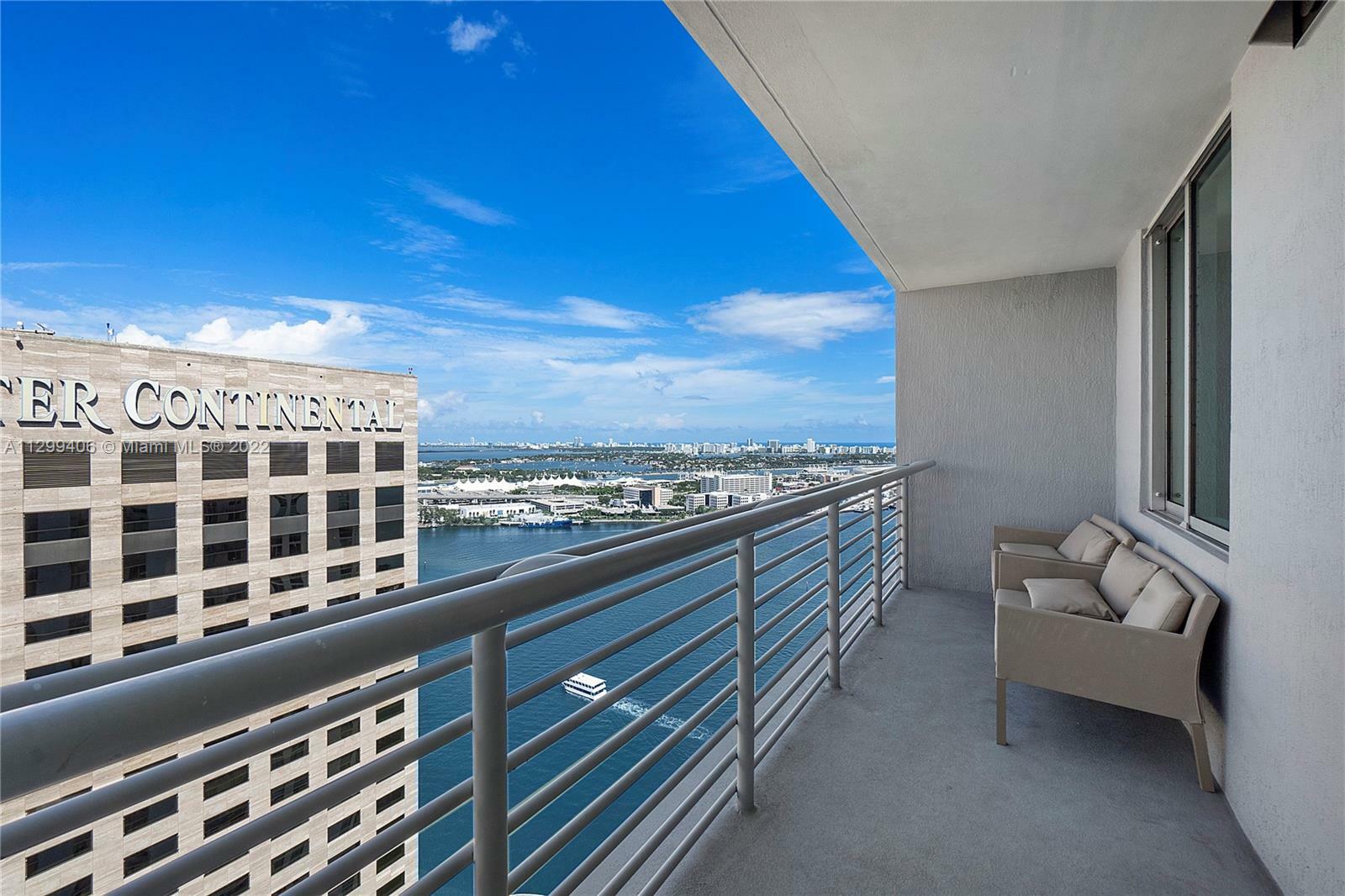 Property Photo: 335 S Biscayne Blvd 3702 FL 33131