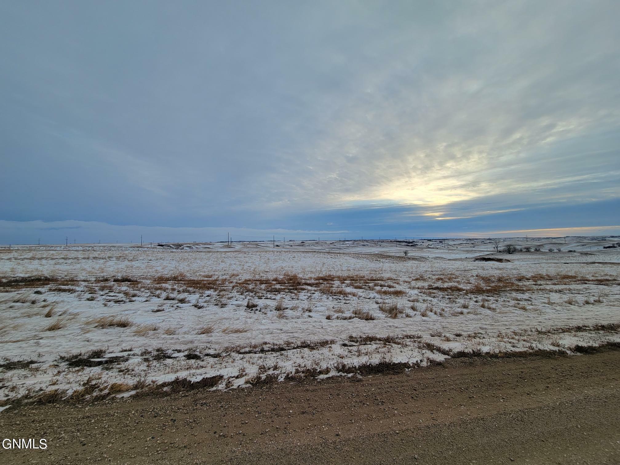 Property Photo:  1530 18T Avenue SW  ND 58579 